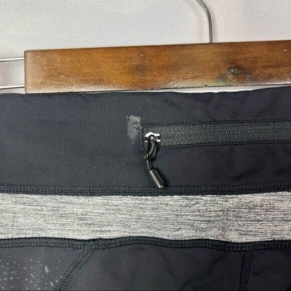 Lululemon Run A Marathon Black Cropped Athletic Pants 8 - Picture 8 of 9